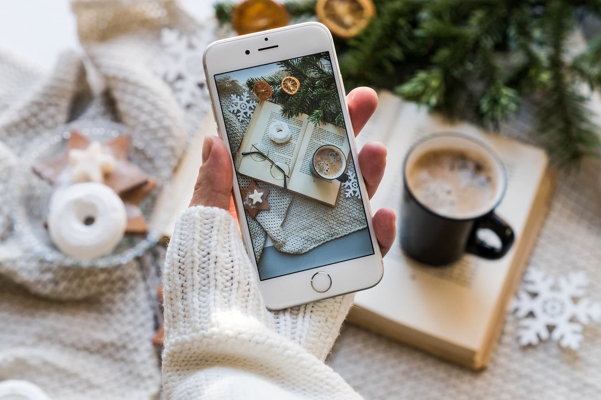 Mobile ad and shopping behaviour in the run up to Christmas – 21 vs. 22